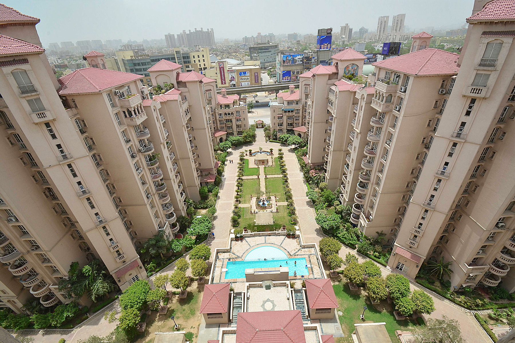 DLF Beverly Park 1